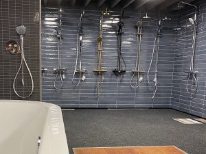 Kessels Tegels en Natuursteen sanitair showroom